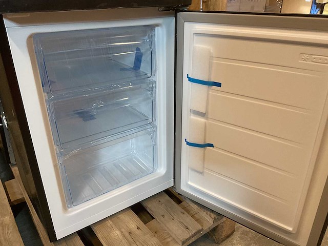 Chiq - fbm157l42 - koel-vriescombinatie 157 liter - afbeelding 3 van  6