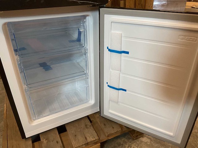 Chiq - fbm157l42 - koel-vriescombinatie 157 liter - afbeelding 2 van  5