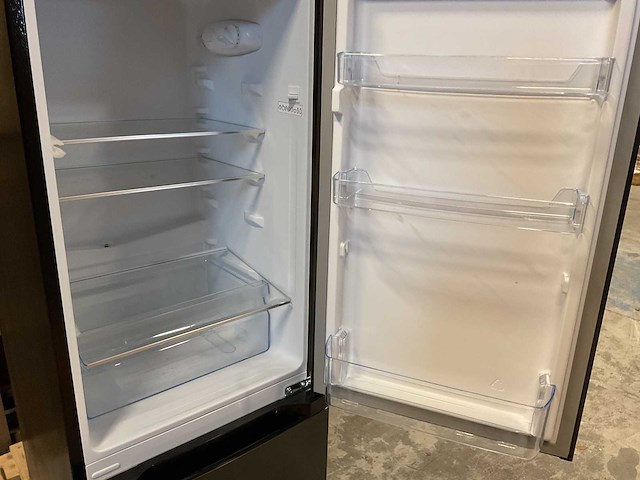 Chiq - fbm157l42 - koel-vriescombinatie 157 liter - afbeelding 2 van  3