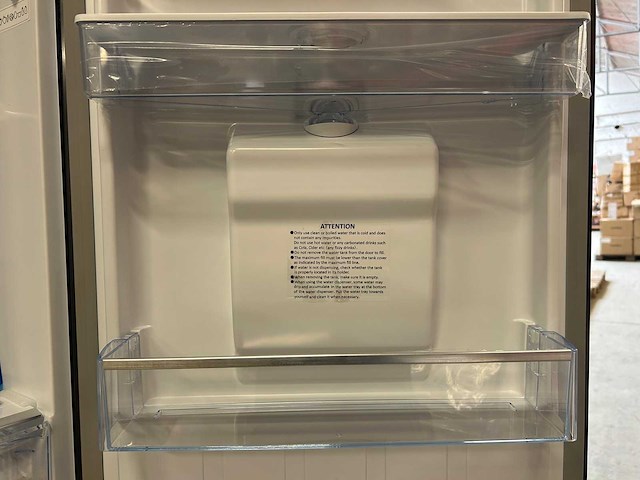 Chiq - fbm228ne4de - koel-vriescombinatie 231 liter - afbeelding 1 van  2