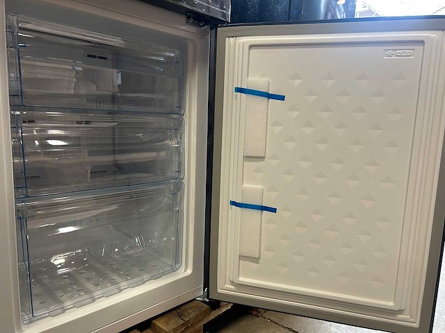 Chiq - fbm228ne4de - koel-vriescombinatie 231 liter - afbeelding 2 van  2