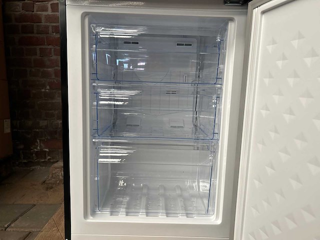 Chiq - fbm228ne4de - koel-vriescombinatie 231 liter - afbeelding 8 van  8