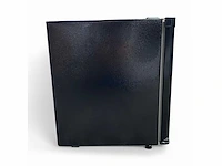 Chiq csd31d4e mini vriezer barmodelr 31 liter 39 db- zwart - afbeelding 3 van  4
