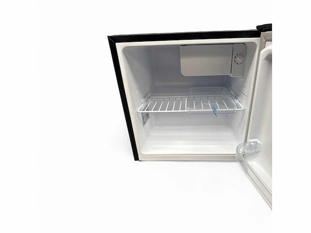 Chiq csd46d4d mini koelkast minibar 46 liter energieklasse d - afbeelding 3 van  7