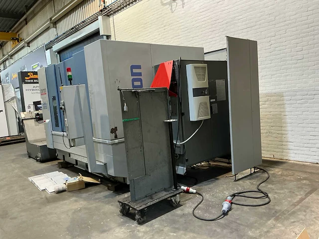 Chiron mill - 2005 - 2000 high-speed, 220-80 - universele freesmachine - afbeelding 8 van  21