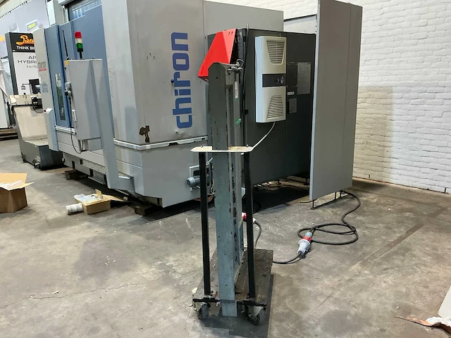 Chiron mill - 2005 - 2000 high-speed, 220-80 - universele freesmachine - afbeelding 14 van  21