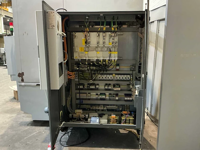 Chiron mill - 2005 - 2000 high-speed, 220-80 - universele freesmachine - afbeelding 18 van  21