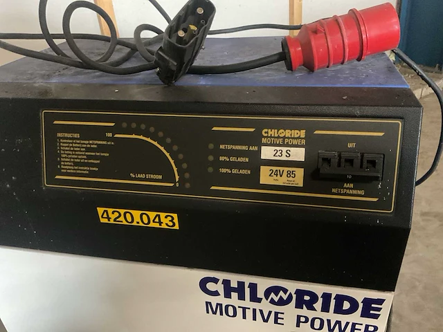 Chloride 21 super acculader - afbeelding 3 van  5