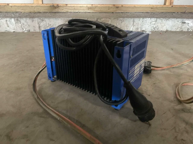 Chloride motive power acculader - afbeelding 2 van  4