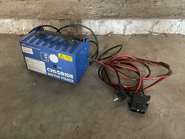 Chloride motive power acculader - afbeelding 1 van  3