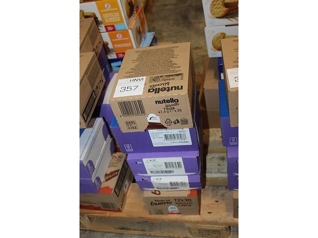 Chocolade koeken en repen w.o. milka oreo, milka daim, nutella biscuits en bueno. ca. 125 koeken / repen. t... - afbeelding 2 van  2