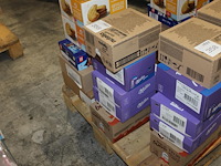 Chocolade koeken en repen w.o. milka oreo, milka daim, nutella biscuits en bueno. ca. 125 koeken / repen. t... - afbeelding 1 van  2