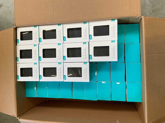 Choetech - (t524-s) fast wireless charging stands (x84 sealed in box) (84x) - afbeelding 1 van  7