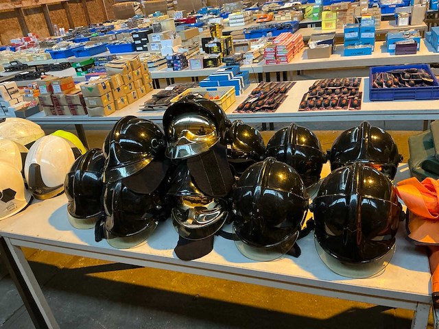 Cholet brandweerhelm (12x) - afbeelding 1 van  3