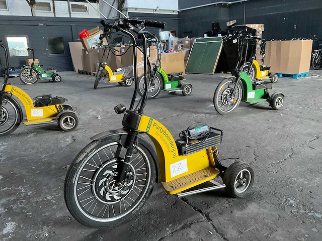 Chopper swingtrike elektrisch - afbeelding 1 van  12