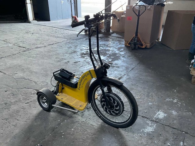 Chopper swingtrike elektrisch - afbeelding 6 van  12