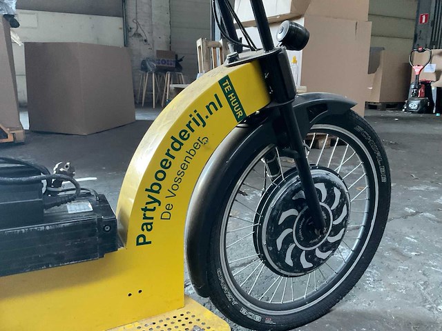Chopper swingtrike elektrisch - afbeelding 11 van  12