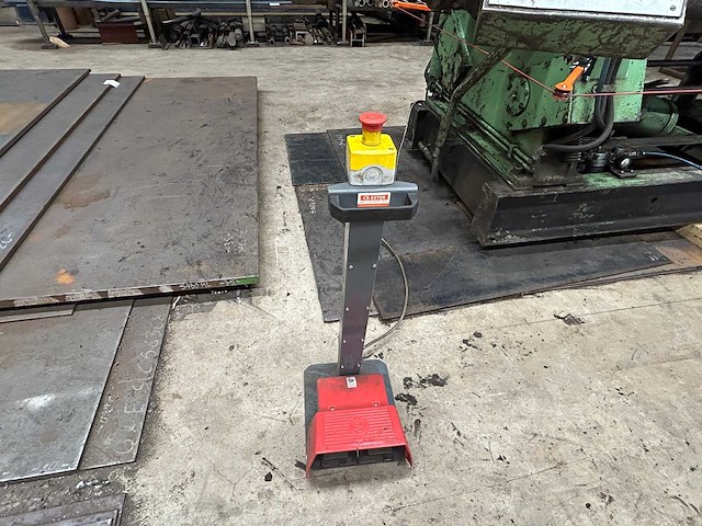 Chr. hausler maschinenfabrik - krma 2500x12 - plaatwals - afbeelding 20 van  22