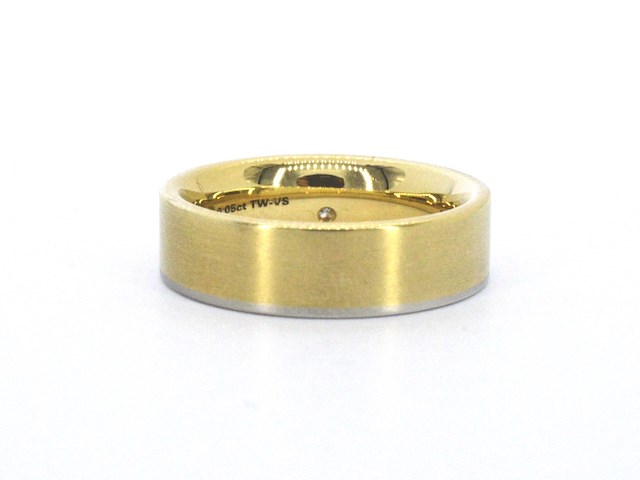 Christian bauer - bi-colour trouwring van goud en platina met een prinses geslepen diamant - afbeelding 6 van  8