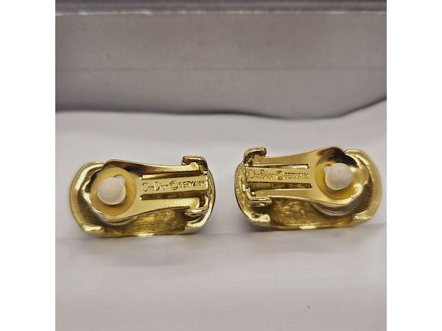 Christian dior goldplated oorbellen met steentjes - afbeelding 5 van  6