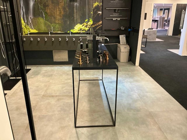 Christina presentatie tafel - afbeelding 2 van  8