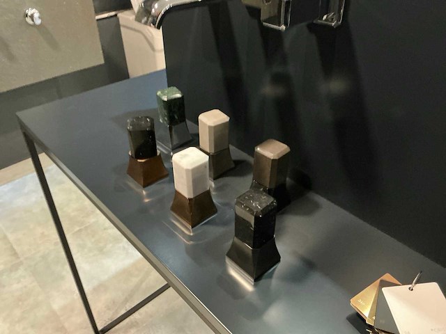 Christina presentatie tafel - afbeelding 6 van  8