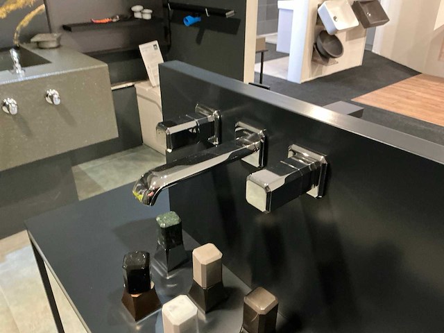 Christina presentatie tafel - afbeelding 7 van  8