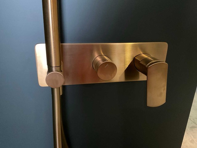 Christina showroom presentatie kranen - afbeelding 3 van  6