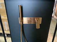 Christina showroom presentatie kranen - afbeelding 2 van  6