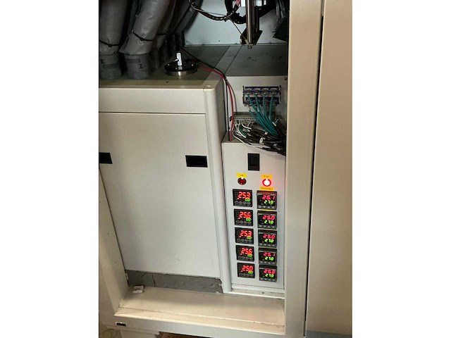 Chroma 3160c tri-temp octal sites pick and place handler - afbeelding 31 van  44