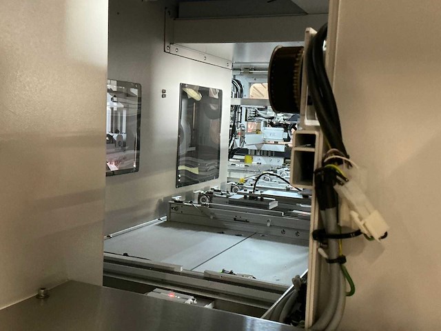 Chroma 3160c tri-temp octal sites pick and place handler - afbeelding 40 van  44