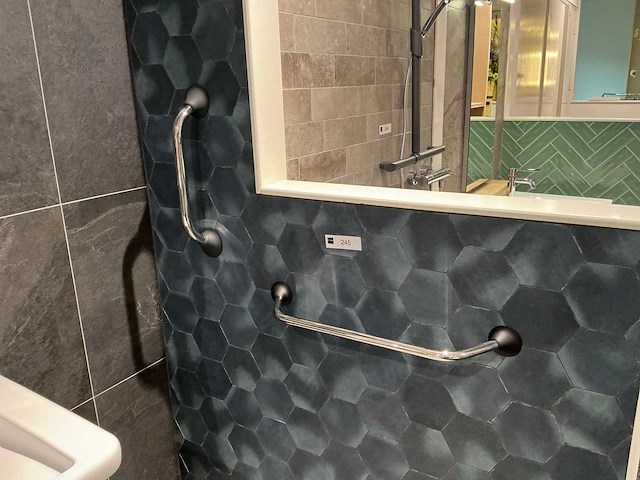 Chromen toiletsteun (2x) - afbeelding 1 van  3