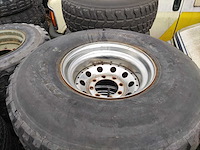 Chromen velgen - rondjes disign 8x165,1 - velg (4x) - afbeelding 1 van  5