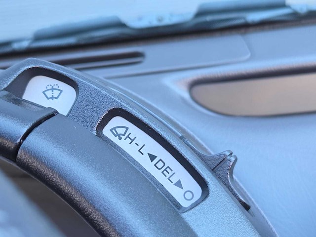 Chrysler - lebaron - 3.0i v6 convertible - xx-rt-18 - 1992 - afbeelding 31 van  31