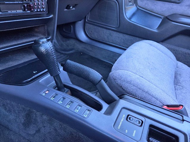 Chrysler - lebaron - 3.0i v6 convertible - xx-rt-18 - 1992 - afbeelding 14 van  31