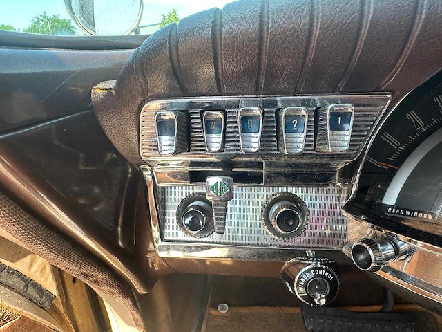 Chrysler - new yorker 1961 - oldtimer - afbeelding 5 van  13