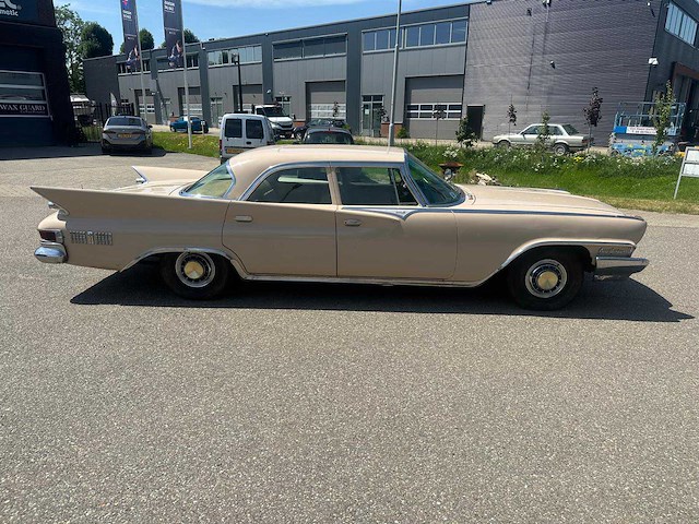 Chrysler - new yorker 1961 - oldtimer - afbeelding 7 van  13