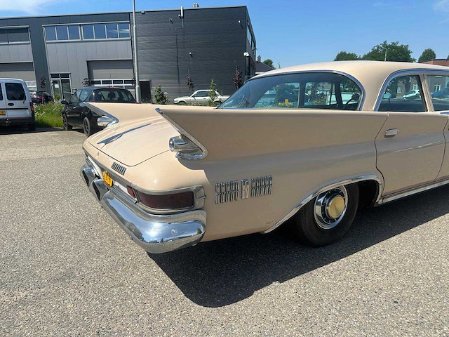Chrysler - new yorker 1961 - oldtimer - afbeelding 12 van  13