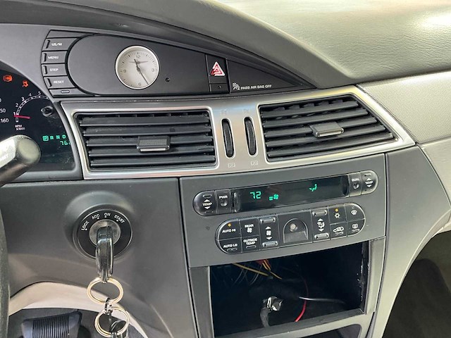 Chrysler - pacifica 4.0 - bedrijfswagen - 2007 - afbeelding 2 van  16
