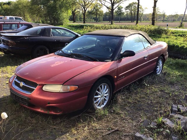 Chrysler - stratus - 2.5i v6 lx conv. - 3x chrysler stratus cabriolet (3x) - afbeelding 18 van  64