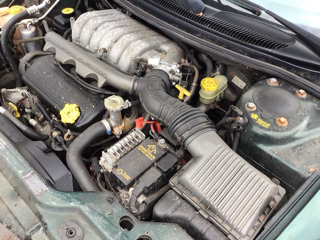 Chrysler - stratus - 2.5i v6 lx conv. - 3x chrysler stratus cabriolet (3x) - afbeelding 14 van  50