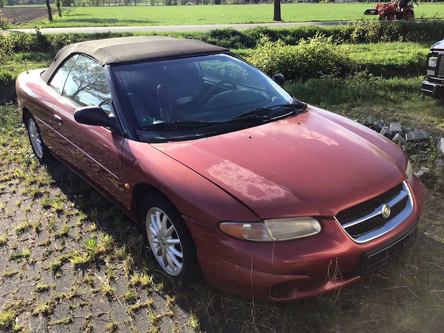 Chrysler - stratus - 2.5i v6 lx conv. - 3x chrysler stratus cabriolet (3x) - afbeelding 21 van  50