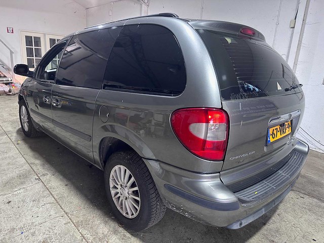 Chrysler - voyager - 2.8 crd se automaat- 67-vrf-9 - afbeelding 12 van  18