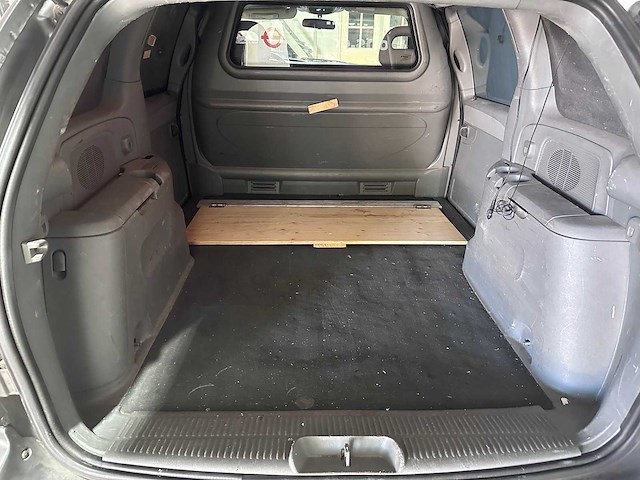 Chrysler - voyager - 2.8 crd se automaat- 67-vrf-9 - afbeelding 8 van  18