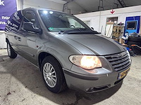 Chrysler - voyager - 2.8 crd se automaat- 67-vrf-9 - afbeelding 14 van  18