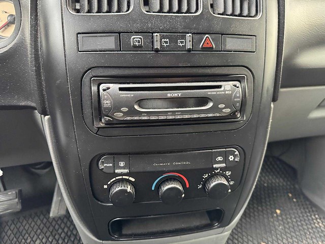 Chrysler - voyager - 2.8 crd se automaat airco 2379 - afbeelding 10 van  10