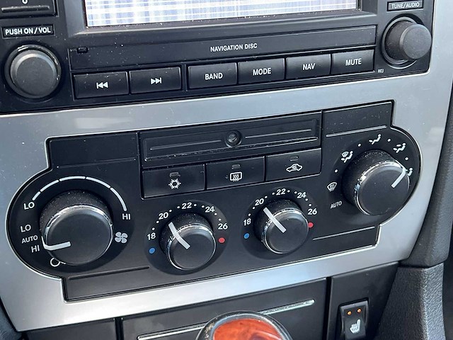 Chrysler 300c 5.7 v8 hemi 2005 | 49-rs-jt - afbeelding 10 van  31