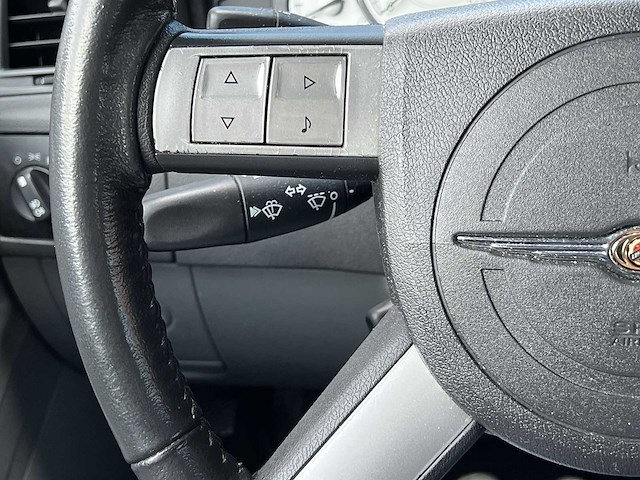 Chrysler 300c 5.7 v8 hemi 2005 | 49-rs-jt - afbeelding 11 van  31