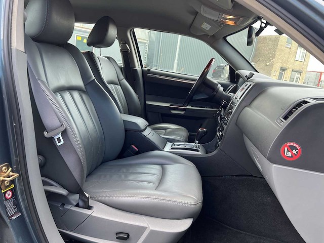 Chrysler 300c 5.7 v8 hemi 2005 | 49-rs-jt - afbeelding 24 van  31