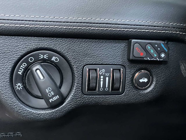 Chrysler 300c ld hemi facelift 5.7 v8 367pk 2014 - afbeelding 16 van  49